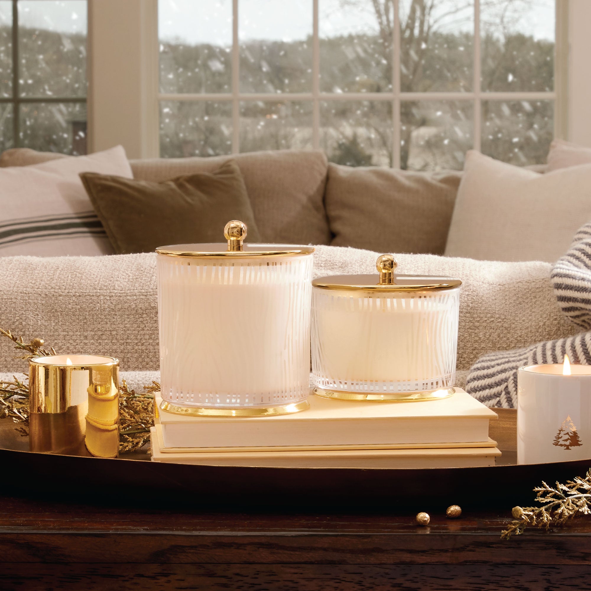 FFR-gilded-expansion-large-poured-candle-frosted-wood-grain-web-alt-1.jpg
