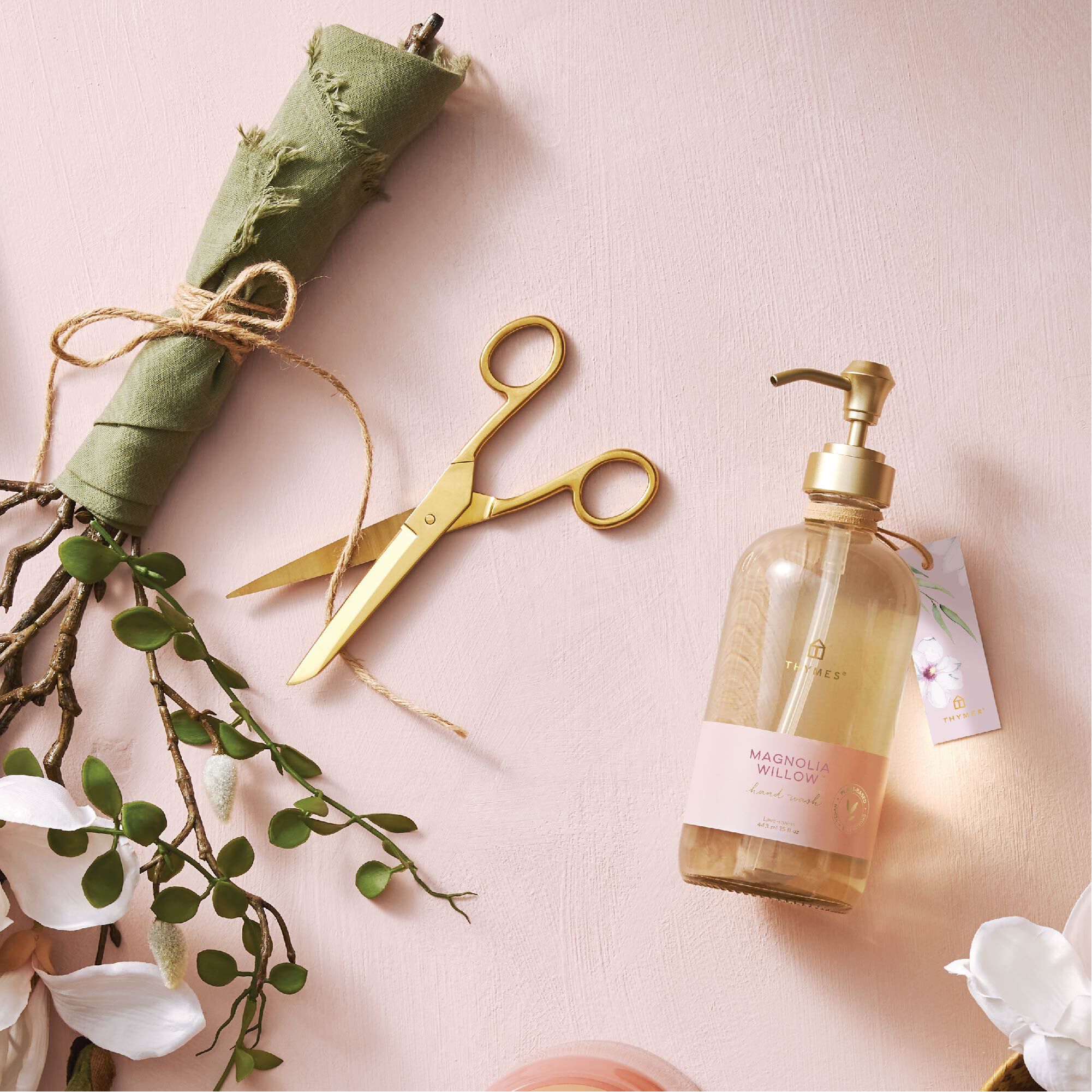Thymes-MGw-Large_20Hand_20Wash-Web_20Alt_20Image-1.jpg