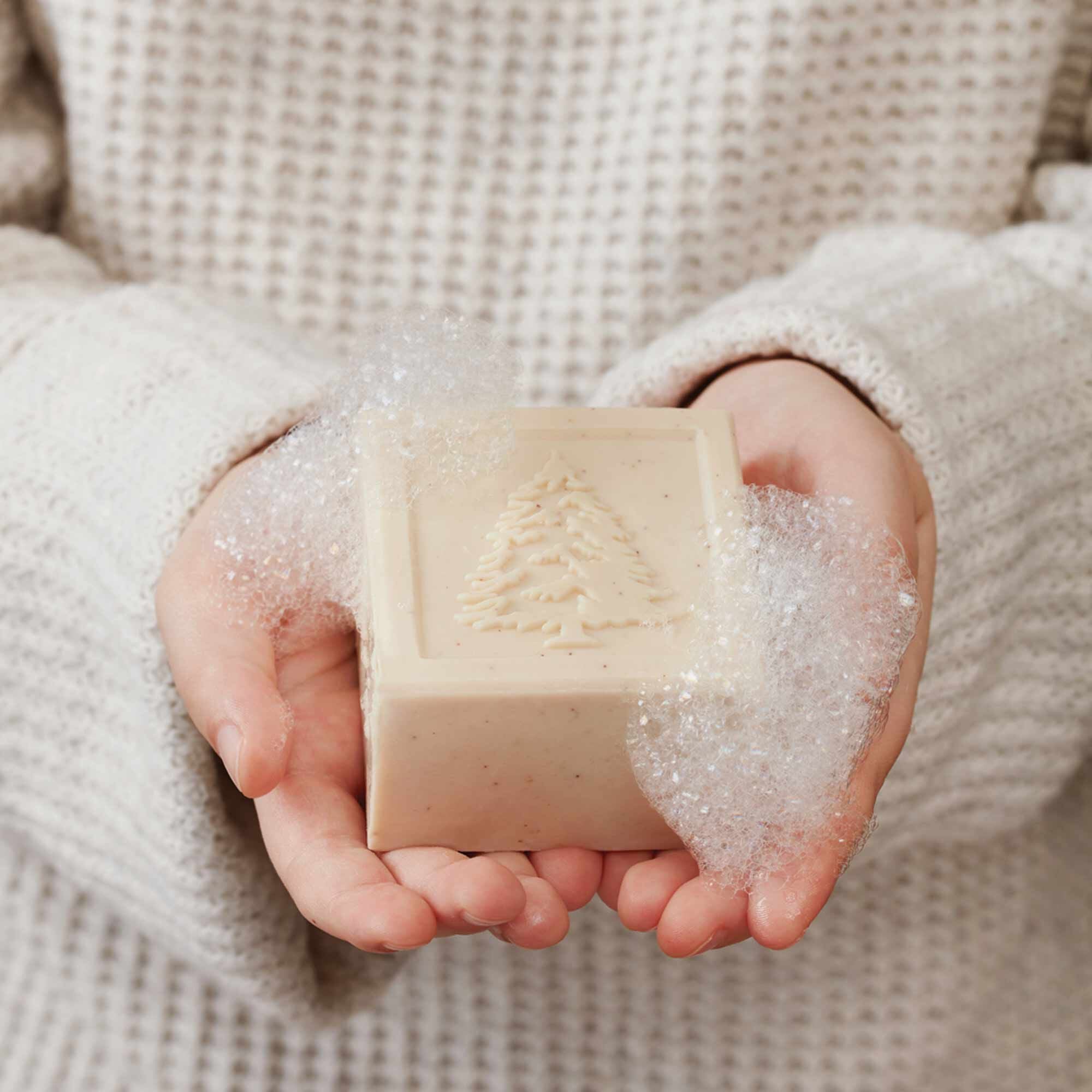 ffr-heritage-bar-soap-1_70da8e17-6496-443d-9ac8-2f7a53369877.jpg