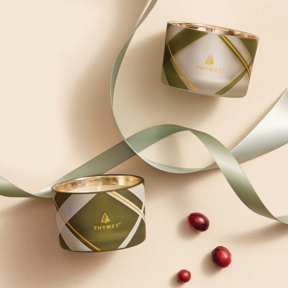 frasier-fir-frosted-plaid-candle-set-ribbons-holiday-2021-2-2000x2000-1.jpg