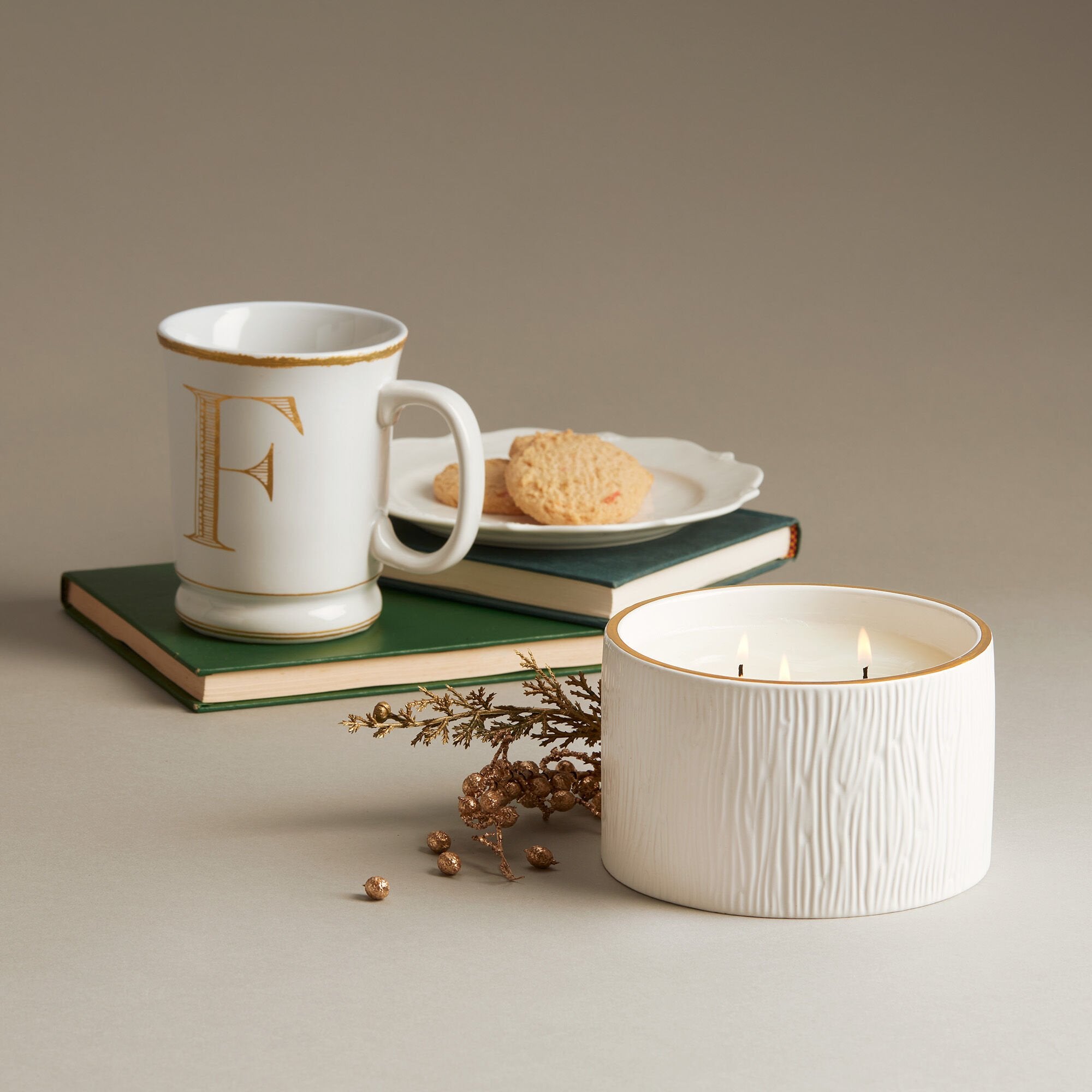 frasier-fir-gilded-ceramic-candle-3-wick-1.jpg
