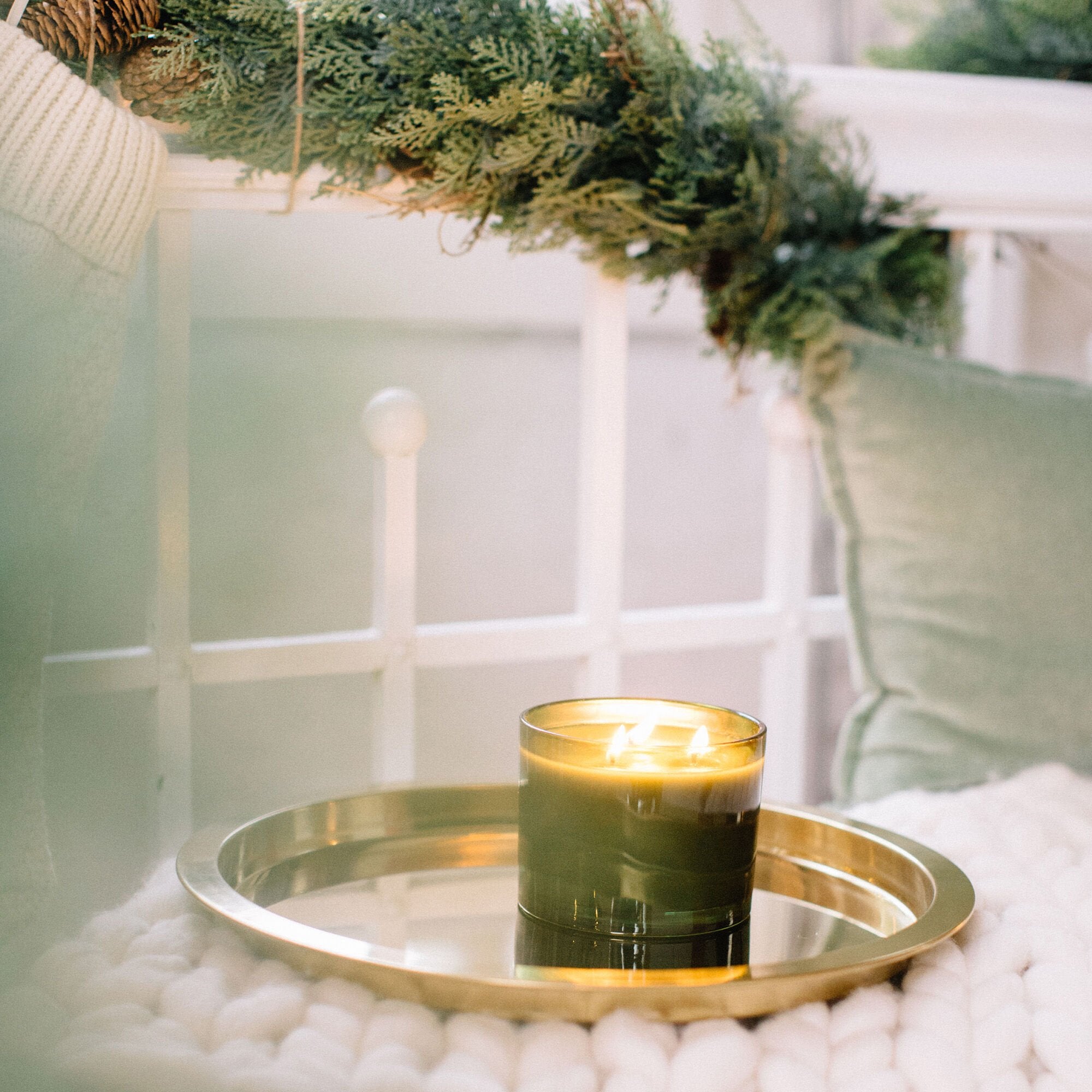 frasier-fir-green-3-wick-candle-1.jpg