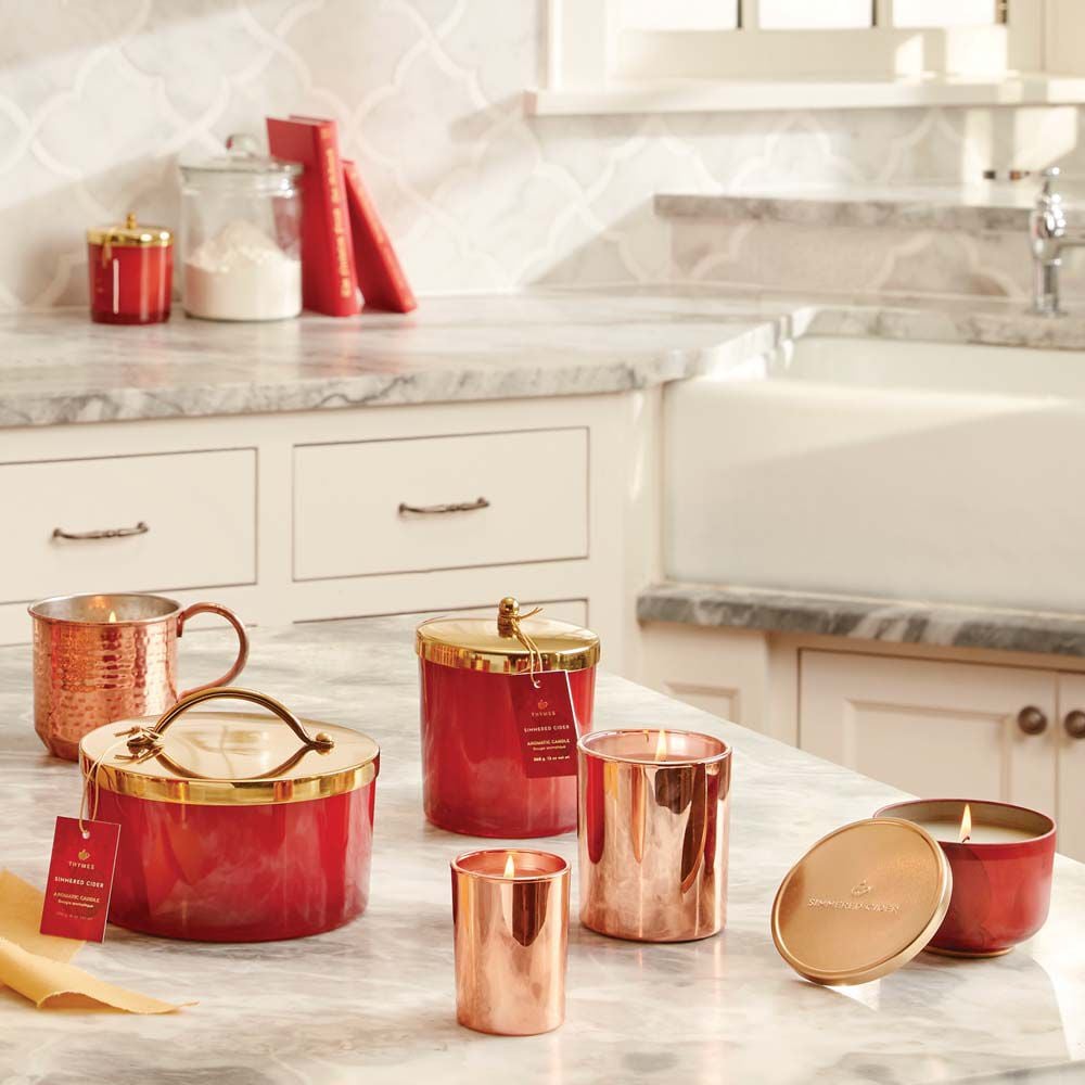 simmered-cider-collection-on-counter-in-apple-basket-holiday-2021-1-2000x2000_d9b397f2-795d-48d2-a00b-eb59bf66d20a.jpg