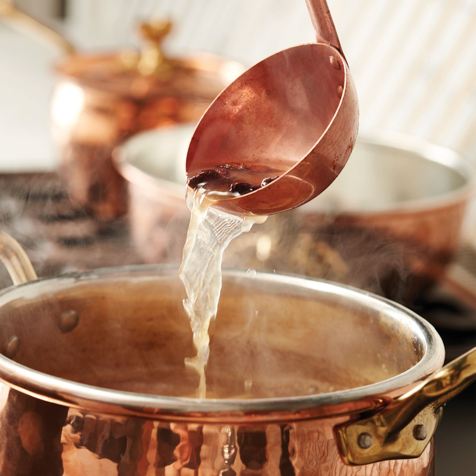 simmered-cider-poured-candle-2_d3402ddd-9d5c-4924-b793-5c3f33e14298.jpg