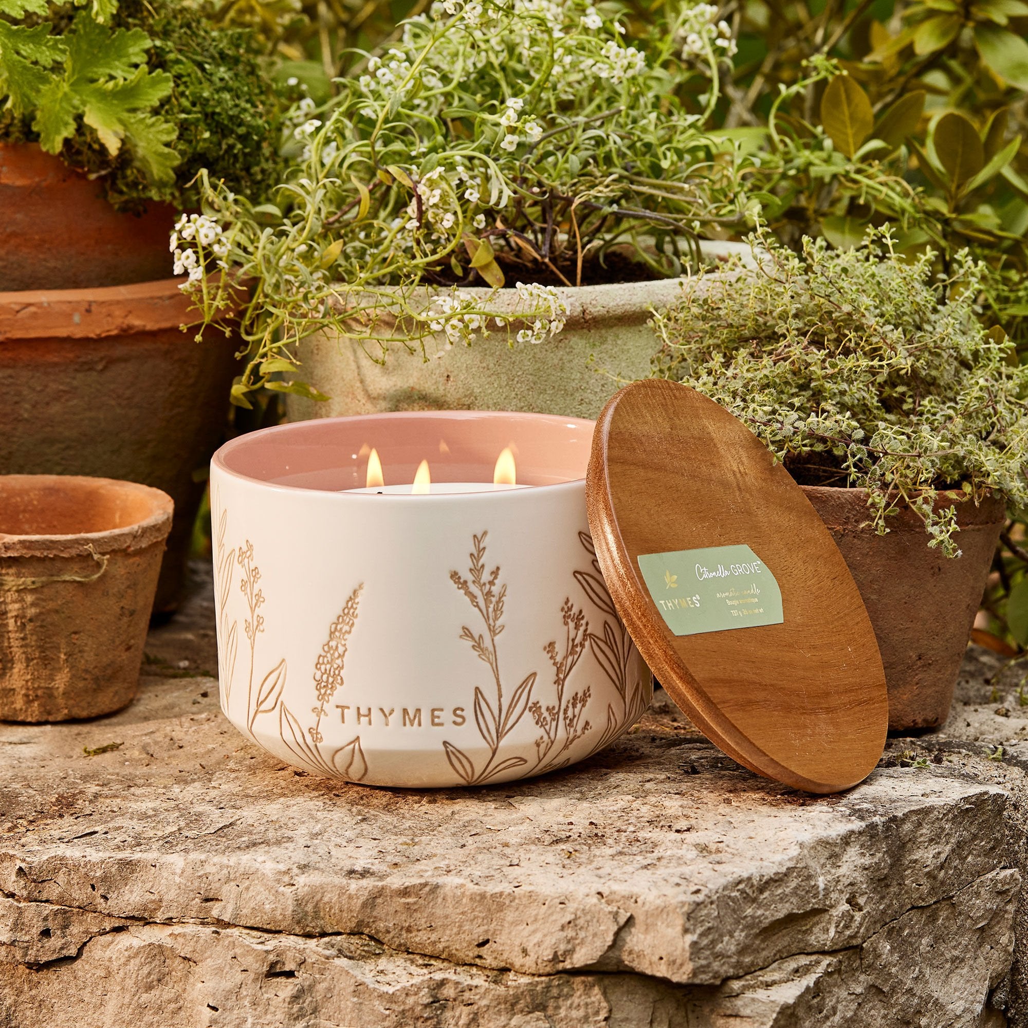 th-ss24-citronella-grove-large-candle-2.jpg