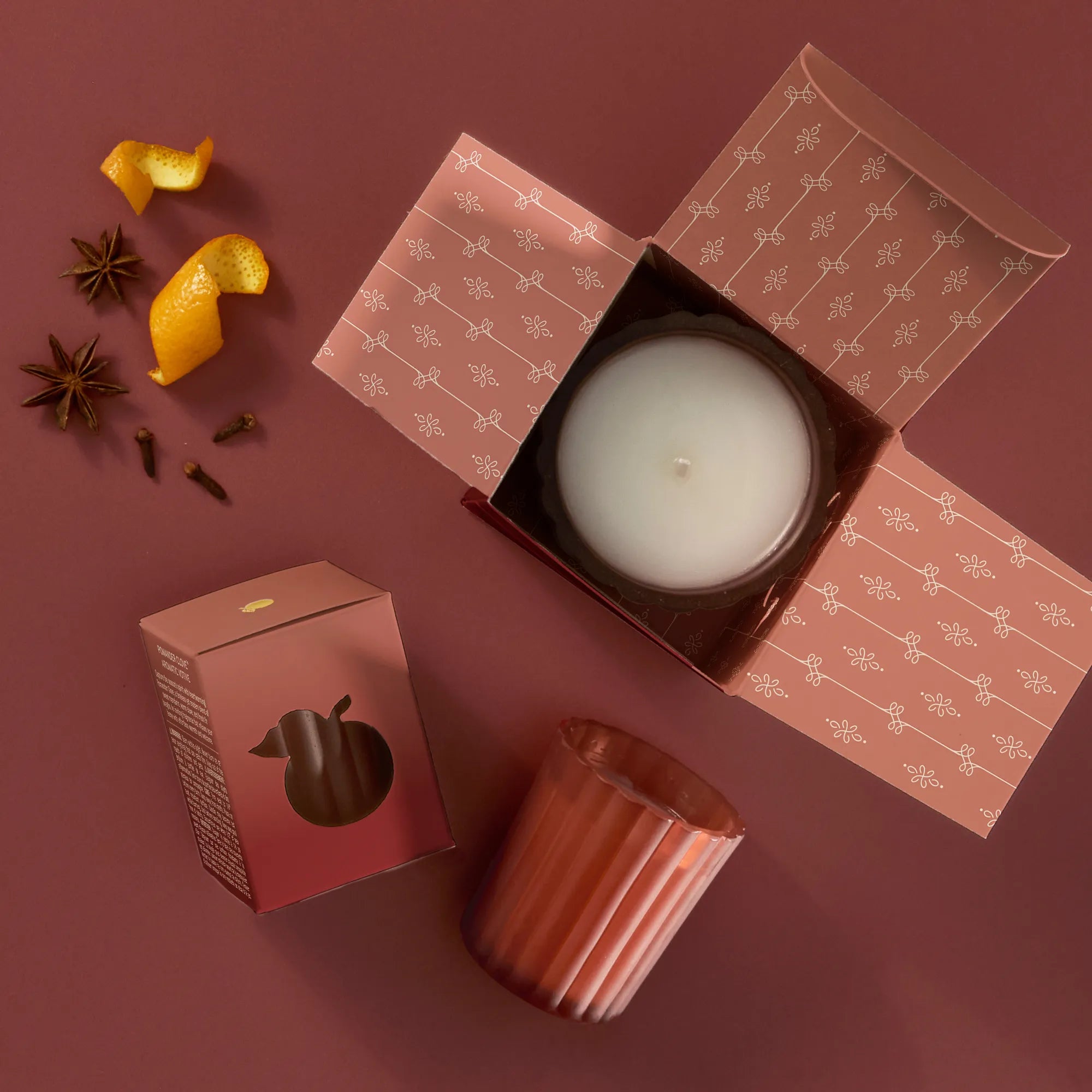 thymes-pomander-clove-image-stack-alt-duo.jpg
